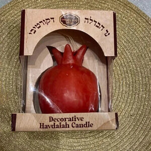 𝅺DECORATIVE Havdalah Candle, red pomegranate , brand new in box